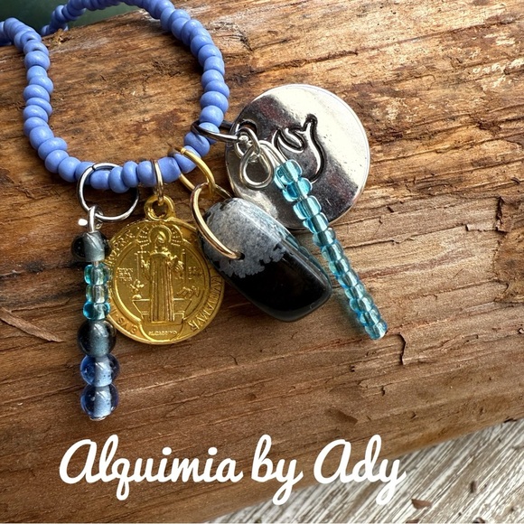 Beaded cord charms medals choker necklace - Picture 1 of 4